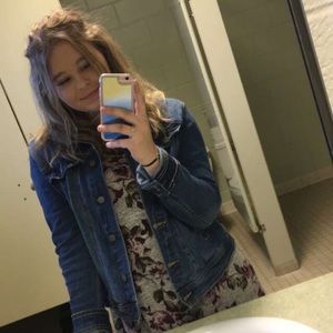 Meet your Posher, Emi lou